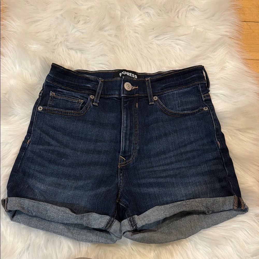 Express Midi High Rise Stretch Shorts - Picture 3 of 5